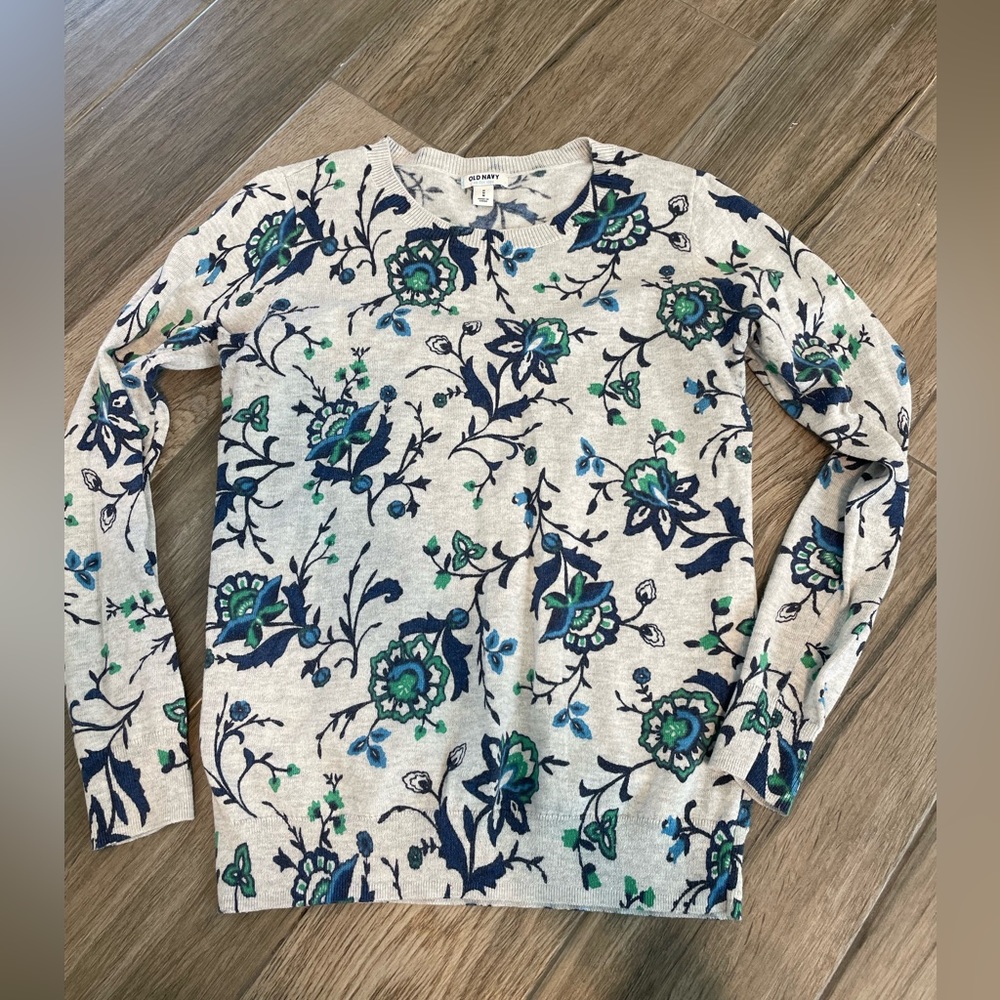 Old Navy Floral Pullover - Picture 6 of 7